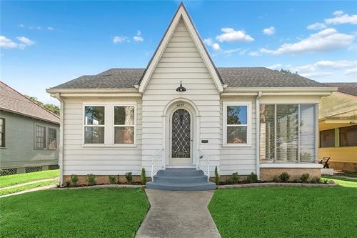 4655 Marigny St, New Orleans, LA, 70122-5040 | Card Image