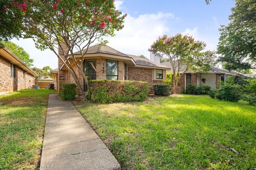 743 Red Oak Dr, Lewisville, TX, 75067-6207 | Card Image