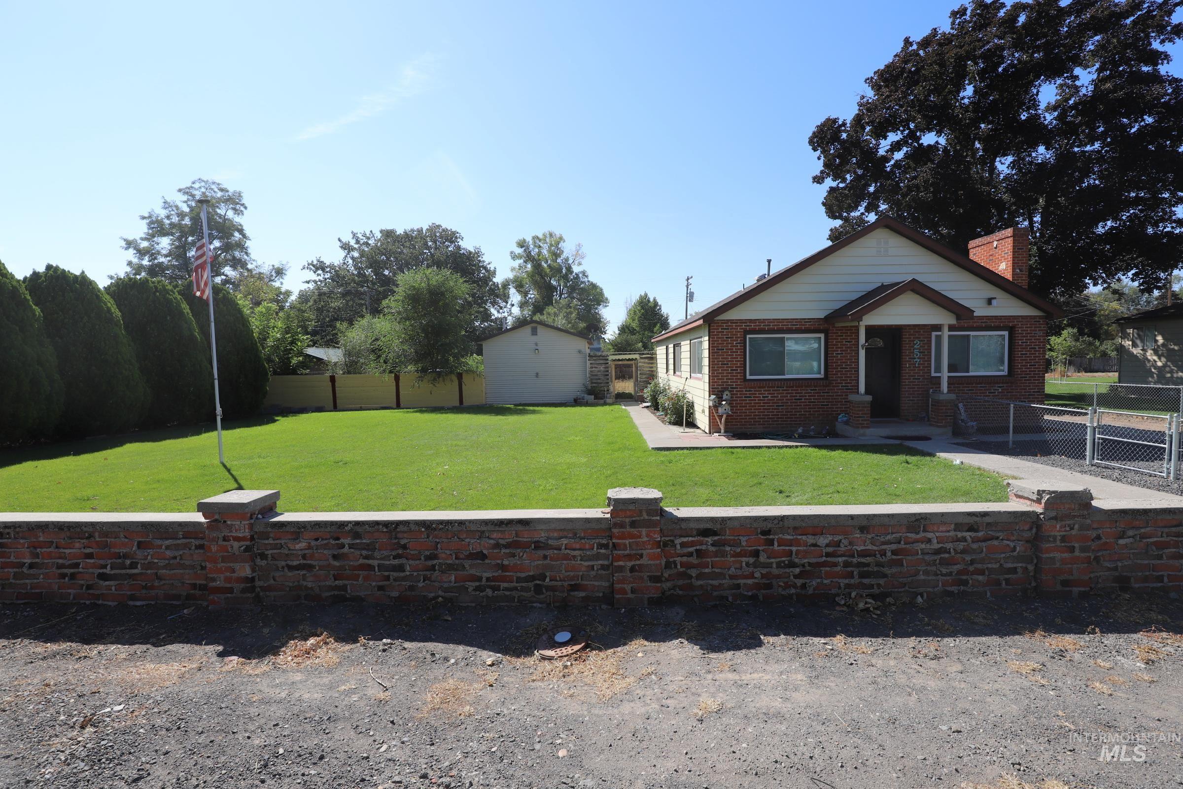 4th Ave, Wendell, ID 83355