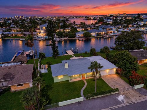 600 Normandy Rd, Madeira Beach, FL, 33708-2371 | Card Image