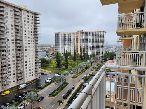 1208-251 174th St, Sunny Isles Beach, FL, 33160-3300 | Card Image