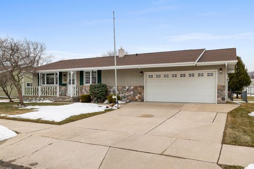 1702 S 25th St, Manitowoc, WI, 54220-6017 | Card Image
