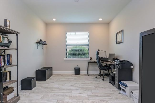 Den | Image 17
