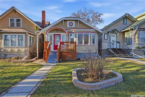 3727 Victoria Ave, Regina, SK, S4T1M5 | Card Image