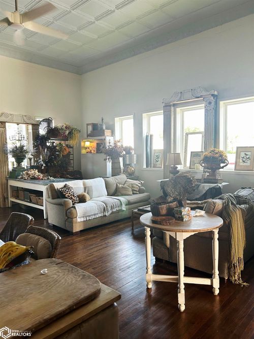 415 Maple St, Murray, IA, 50174-2003 | Card Image