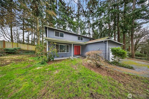 2122 Fireside Ln, Oak Harbor, WA, 98277-8805 | Card Image