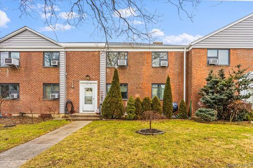2-67-11 Bell Blvd, Bayside, NY, 11364-2525 | Card Image