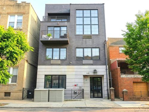 14-18 31st Street, New York, NY, 11106 | Card Image