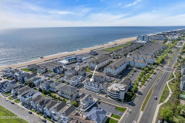 78 Ocean Ter, Condo with 3 bedrooms, 3 bathrooms and null parking in Long Branch NJ | Image 39