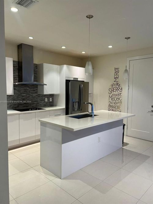 10422 Nw 64th Ter, Doral, FL, 33178-4023 | Card Image