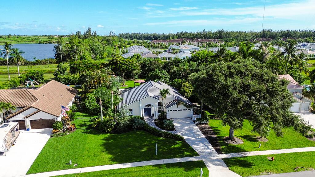 Hunting Trl, Lake Worth, FL 33467