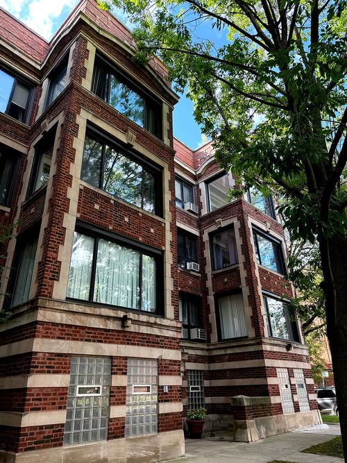 unit-2-5202 S Ingleside Ave, Chicago, IL, 60615-4350 | Card Image