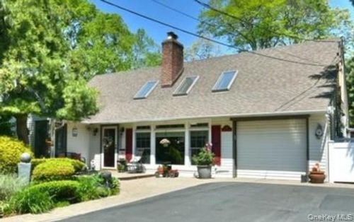 129 Margaret Blvd, Merrick, NY, 11566-3106 | Card Image