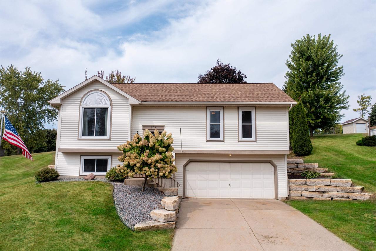 Victoria Ln, Barneveld, WI 53507