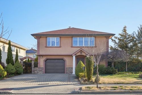 2 Ivy Ln, Wallington, NJ, 07057-2107 | Card Image