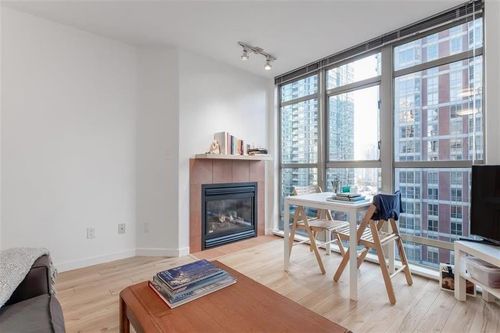 807-819 Hamilton St, Vancouver, BC, V6B6M2 | Card Image