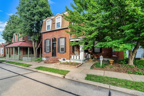 1216 N 5th St, Saint Charles, MO, 63301-1932 | Card Image