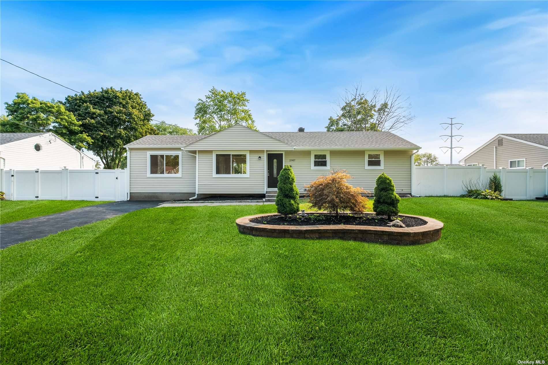 Connecticut Ave, Medford, NY 11763