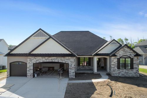 18470 Forest Glade Dr, South Bend, IN, 46637-6038 | Card Image