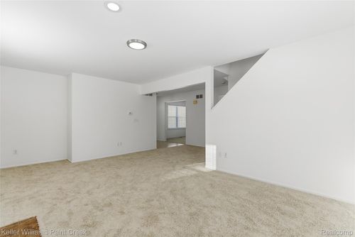 833 Huntclub Blvd, Auburn Hills, MI, 48326-3685 | Card Image