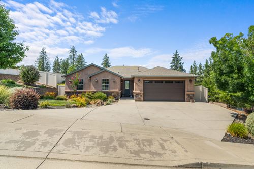 4537 Risstay Way, Shasta Lake, CA, 96019-2357 | Card Image