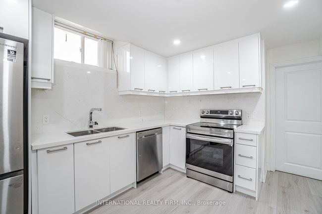 89 Parity Rd, House other with 6 bedrooms, 6 bathrooms and 4 parking in Brampton ON | Image 32