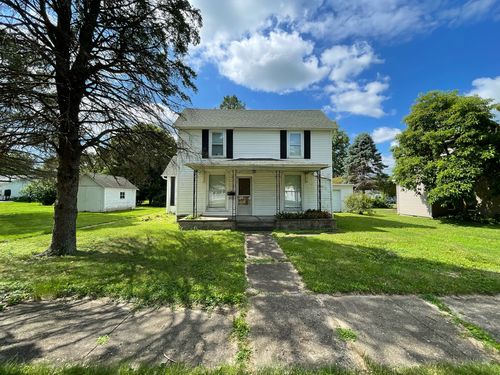 203 E Mckibben St, Rossville, IL, 60963-1223 | Card Image