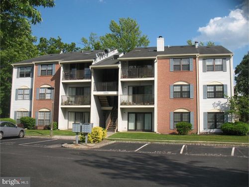 10 Joyner Ct, LAWRENCEVILLE, NJ, 08648-2611 | Card Image