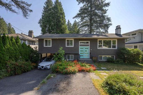 3342 Fromme Road, North Vancouver, BC, V7K2E3 | Card Image