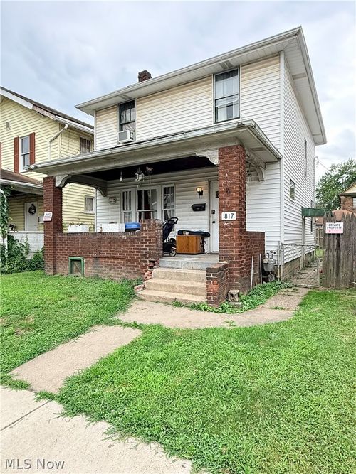 817 Rosswell Ave, Steubenville, OH, 43952-2641 | Card Image
