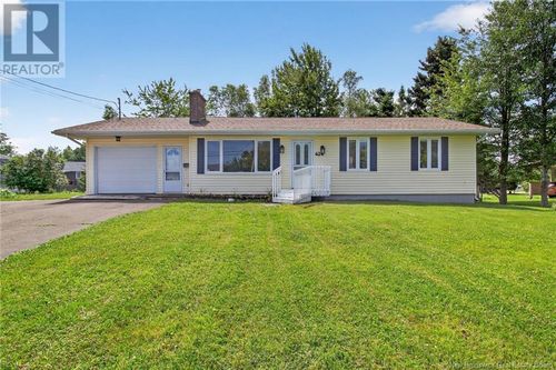 424 Chartersville Rd, Dieppe, NB, E1A5A1 | Card Image