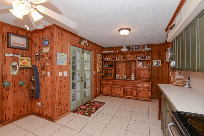 576 Sw Rustic Cir, House other with 3 bedrooms, 2 bathrooms and null parking in Stuart FL | Image 14