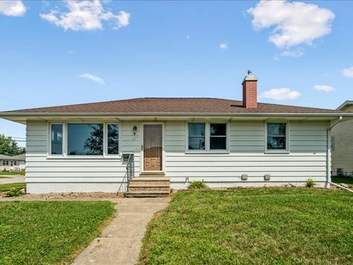 425 28th St Nw, Cedar Rapids, IA, 52405-3613 | Card Image