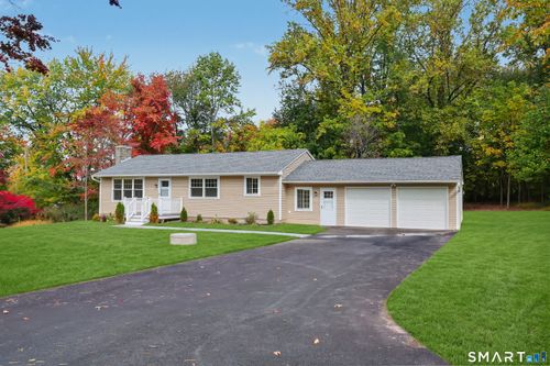 30 E Maiden Ln, Monroe, CT, 06468-1850 | Card Image