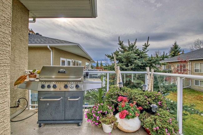 37 Rowland Lane, Home with 3 bedrooms, 2 bathrooms and 2 parking in Okotoks AB | Image 36