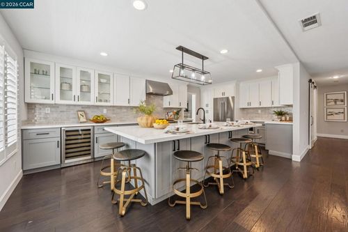 732 Trent Ter, Danville, CA, 94506-1268 | Card Image