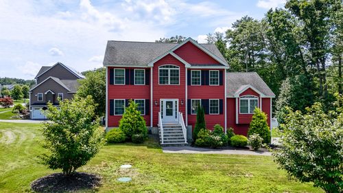 132 Clement Rd, Pelham, NH, 03076-3300 | Card Image