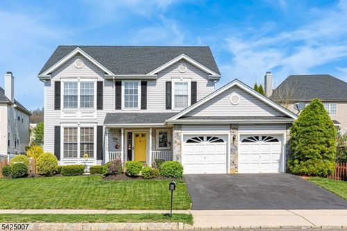 6 Kyle Dr, Phillipsburg, NJ, 08865-7312 | Card Image