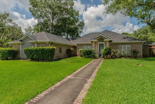 7650 Colonial Dr, Beaumont, TX, 77707-5425 | Card Image
