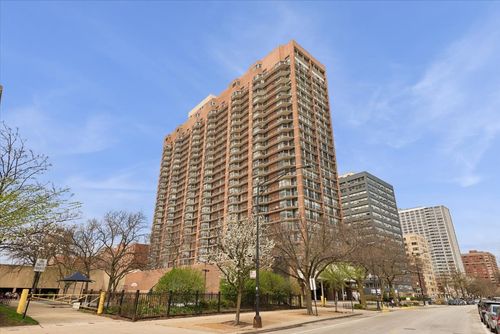 apt-18d-4170 N Marine Dr, Chicago, IL, 60613-2340 | Card Image