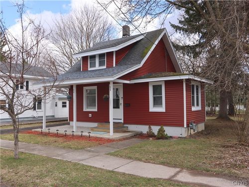 35 Wardwell St, Adams, NY, 13605-1121 | Card Image