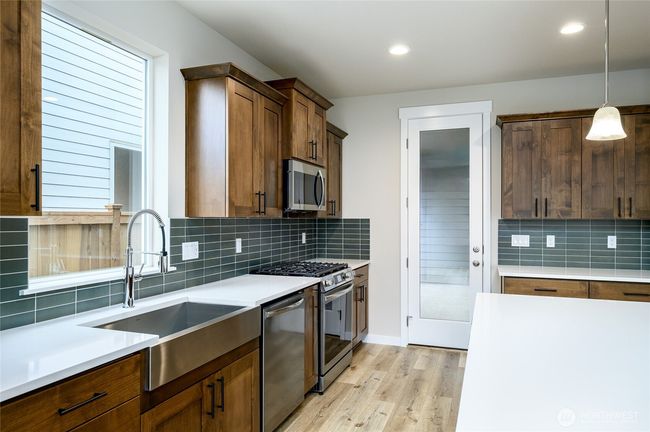 Images are representative of the floor plan and may vary by location and selected finishes. | Image 10