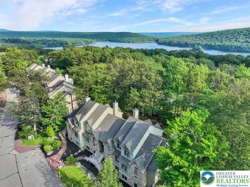 34 Mountainwoods Dr, Lake Harmony, PA, 18624-7700 | Card Image