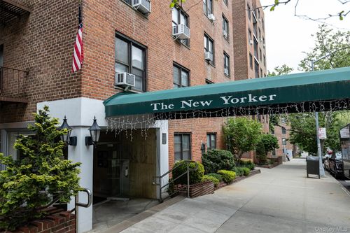 7l-103-25 68th Ave, Forest Hills, NY, 11375-3211 | Card Image