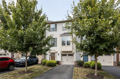 126 Arbor Trail Dr, Mc Kees Rocks, PA, 15136-3718 | Card Image
