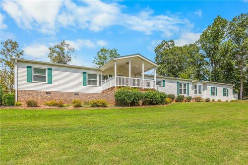 2712 Sloans Mill Rd, Hamptonville, NC, 27020-7829 | Card Image