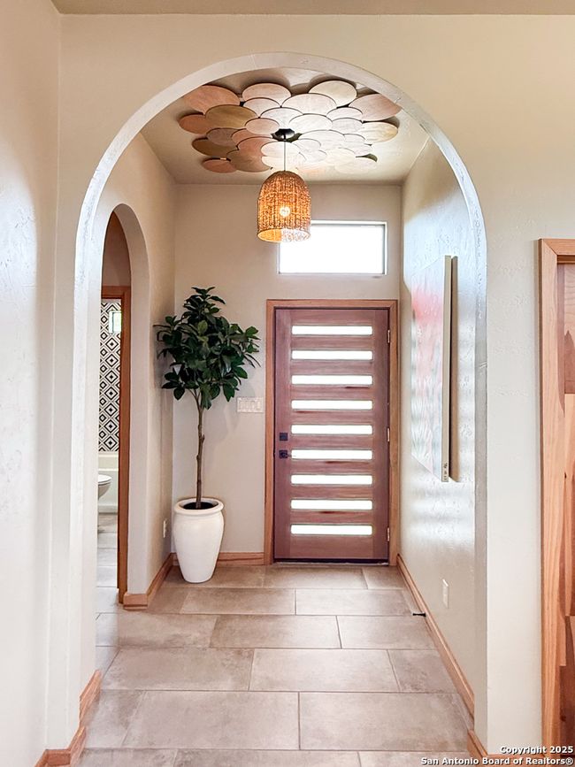 1208 Devine Dr, House other with 3 bedrooms, 2 bathrooms and null parking in Devine TX | Image 5