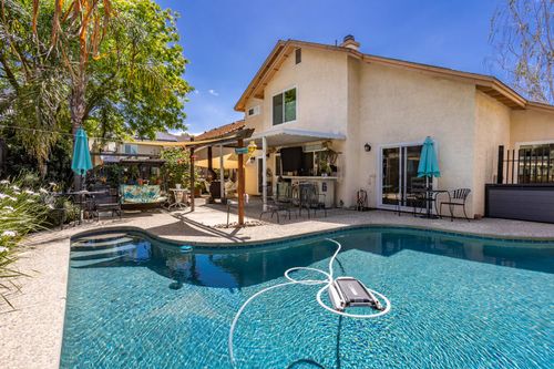 1000 Alden Glen Dr, Tracy, CA, 95376-4361 | Card Image