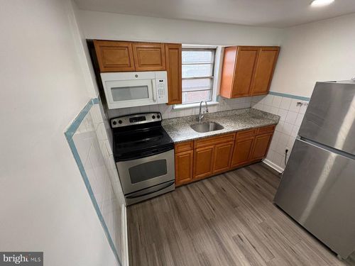 2-238 W Roosevelt Blvd, PHILADELPHIA, PA, 19120-4120 | Card Image