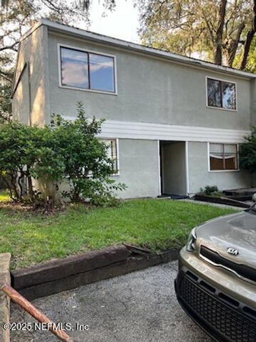 m3-2-714 Oaks Manor Ct, Jacksonville, FL, 32211-7321 | Card Image
